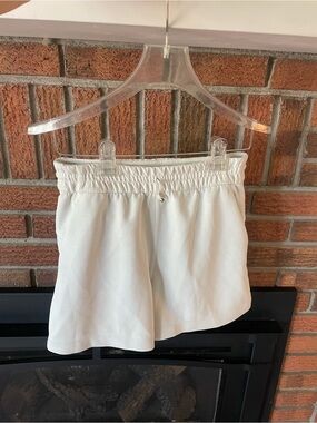 Ivory Lululemon Softstreme Women's Shorts
